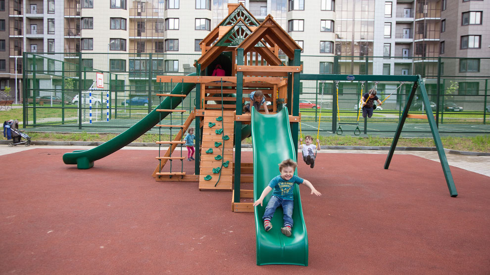 Пластиковый спуск площадки ГОРЕЦ 3